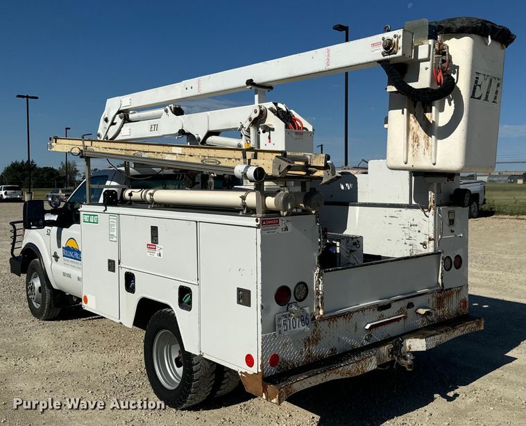 image for item DQ6820 2012 Ford F350 Super Duty XL bucket truck