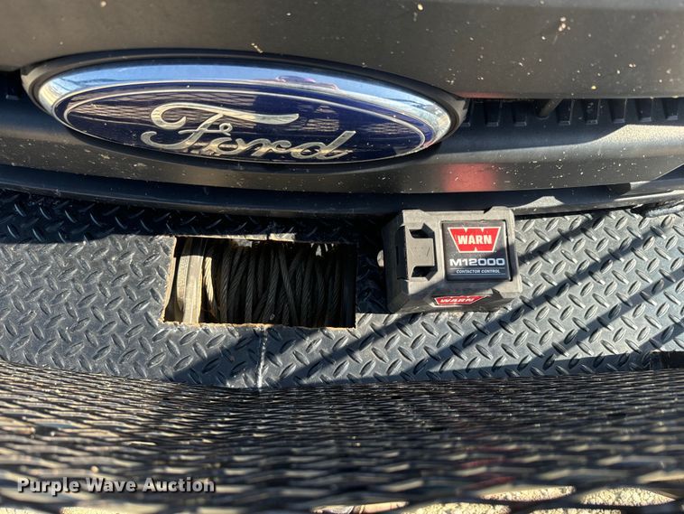 image for item DQ6820 2012 Ford F350 Super Duty XL bucket truck