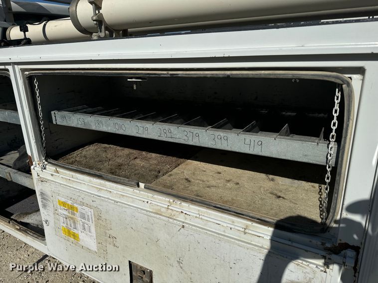 image for item DQ6820 2012 Ford F350 Super Duty XL bucket truck