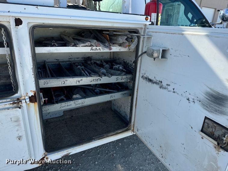 image for item DQ6820 2012 Ford F350 Super Duty XL bucket truck