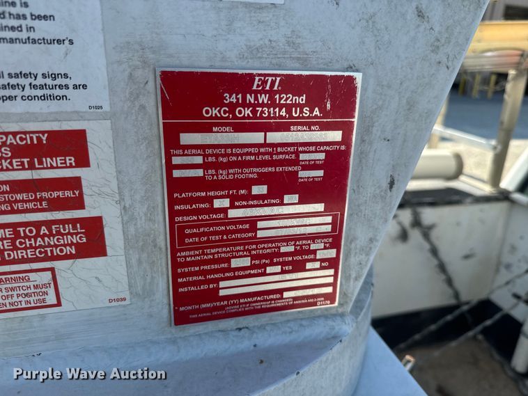 image for item DQ6820 2012 Ford F350 Super Duty XL bucket truck