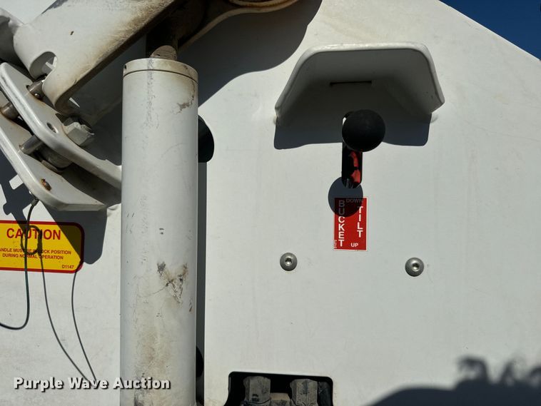 image for item DQ6820 2012 Ford F350 Super Duty XL bucket truck