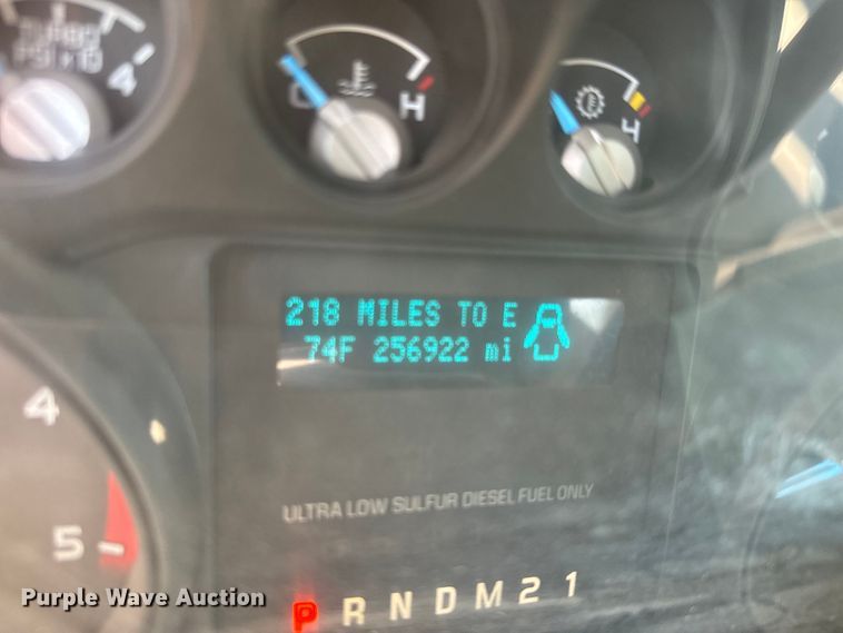 image for item DQ6820 2012 Ford F350 Super Duty XL bucket truck