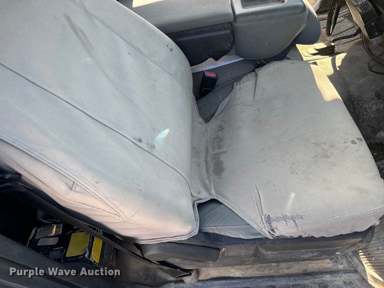 image for item DQ6820 2012 Ford F350 Super Duty XL bucket truck