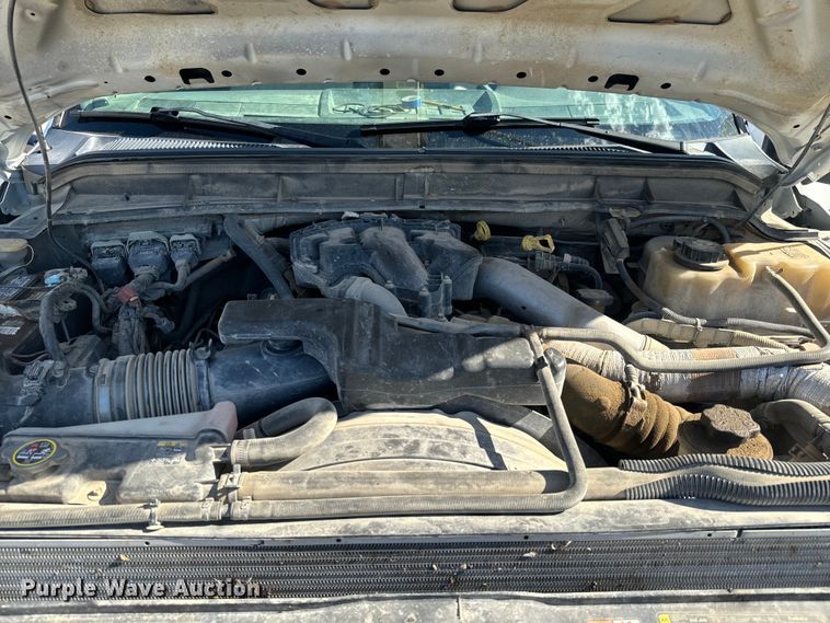 image for item DQ6820 2012 Ford F350 Super Duty XL bucket truck