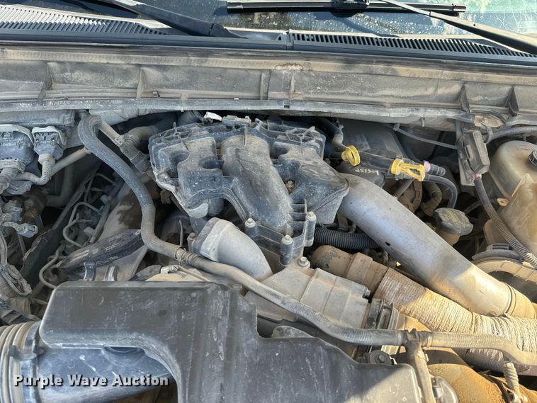 image for item DQ6820 2012 Ford F350 Super Duty XL bucket truck