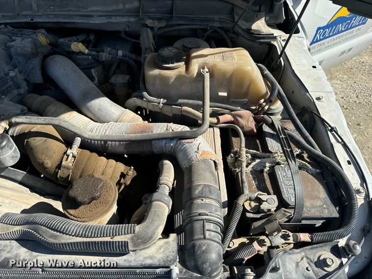 image for item DQ6820 2012 Ford F350 Super Duty XL bucket truck