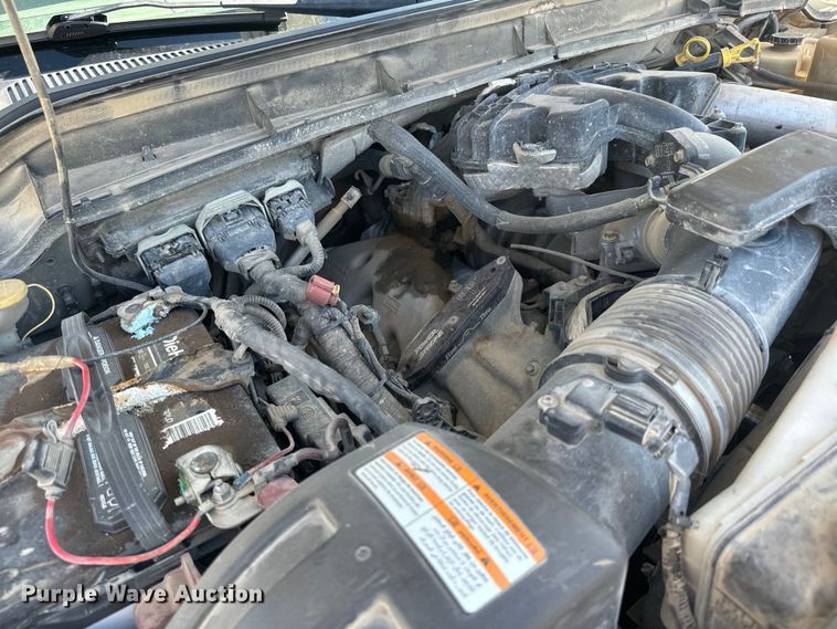 image for item DQ6820 2012 Ford F350 Super Duty XL bucket truck