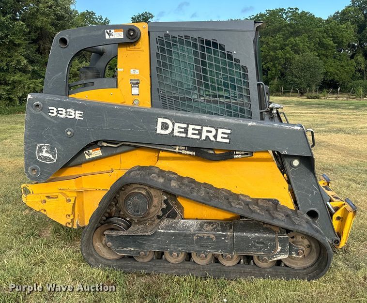 image for item DQ6822 2016 John Deere 333E tracked skid steer loader