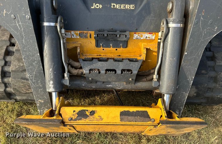 image for item DQ6822 2016 John Deere 333E tracked skid steer loader