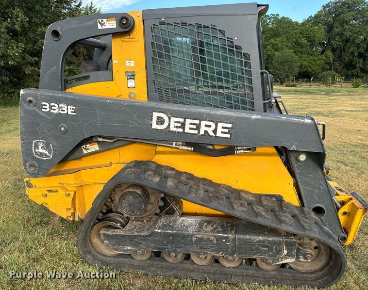 image for item DQ6822 2016 John Deere 333E tracked skid steer loader