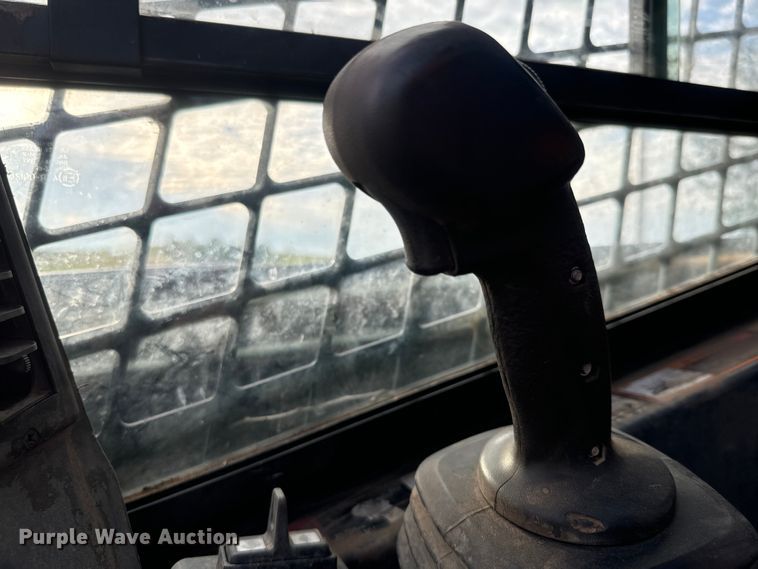 image for item DQ6822 2016 John Deere 333E tracked skid steer loader