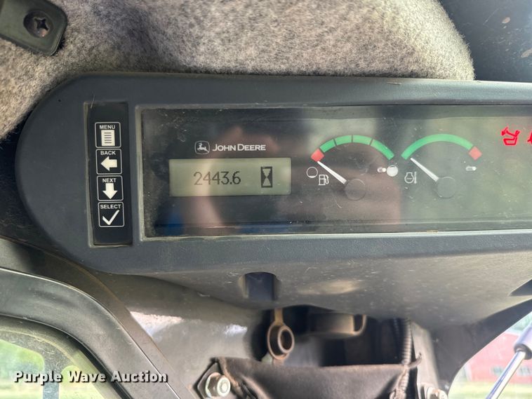 image for item DQ6822 2016 John Deere 333E tracked skid steer loader