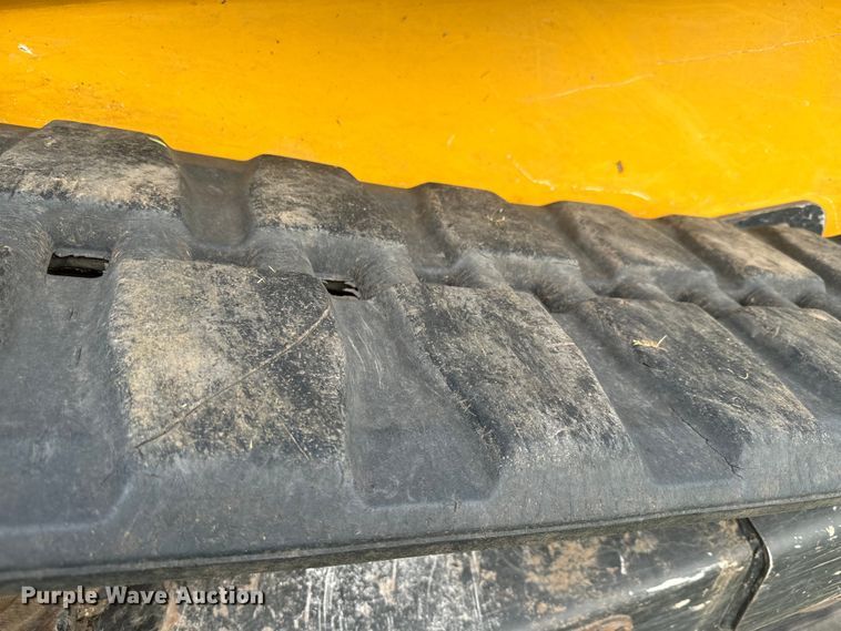 image for item DQ6822 2016 John Deere 333E tracked skid steer loader