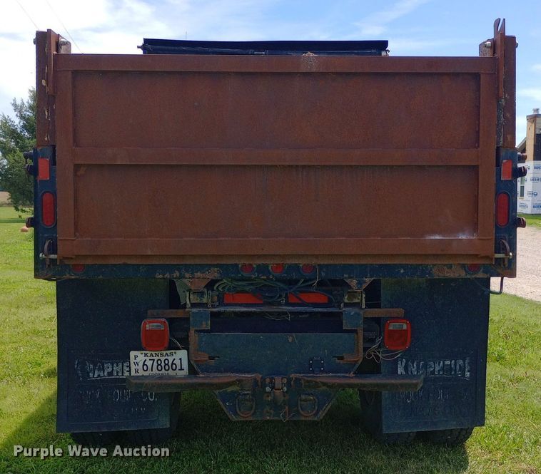 image for item DQ7140 1999 Freightliner  FL80 dump truck