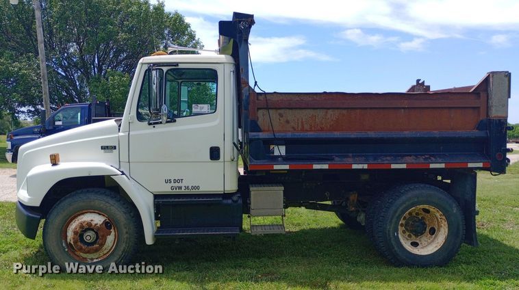 image for item DQ7140 1999 Freightliner  FL80 dump truck