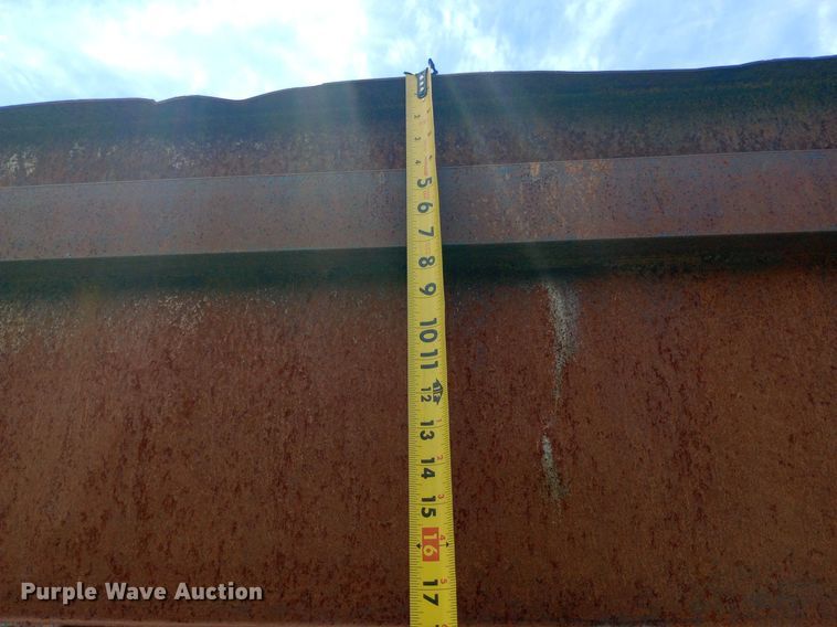 image for item DQ7140 1999 Freightliner  FL80 dump truck