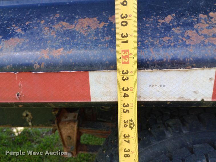 image for item DQ7140 1999 Freightliner  FL80 dump truck