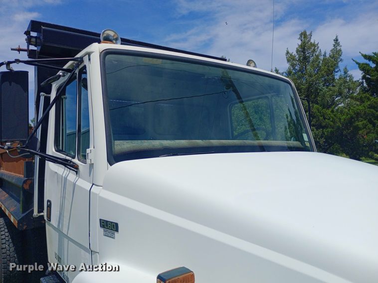 image for item DQ7140 1999 Freightliner  FL80 dump truck