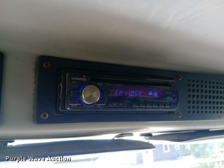 image for item DQ7140 1999 Freightliner  FL80 dump truck