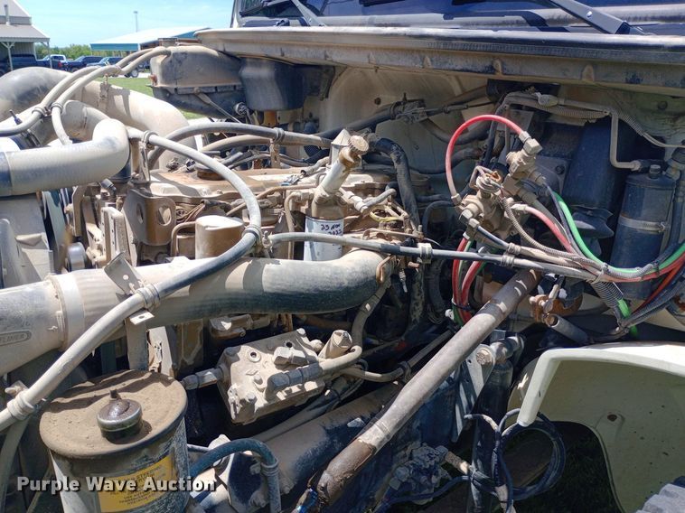 image for item DQ7140 1999 Freightliner  FL80 dump truck