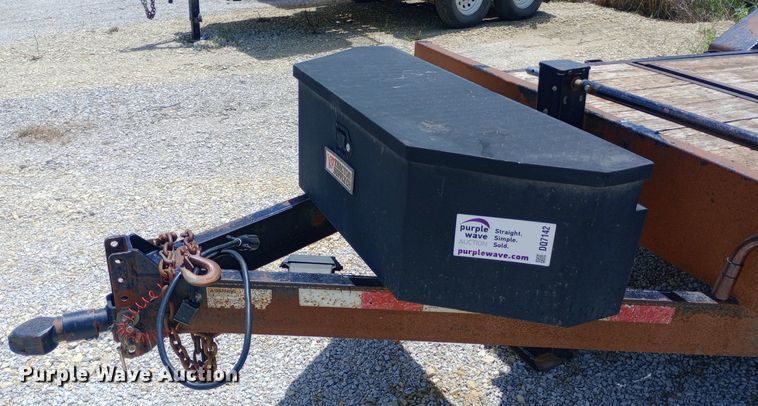 image for item DQ7142 2011 Finish Line tilt deck equipment trailer