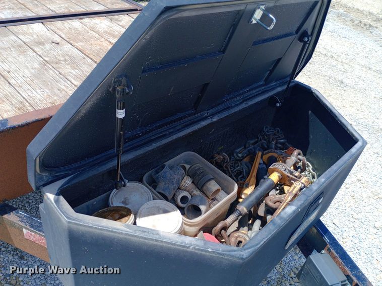 image for item DQ7142 2011 Finish Line tilt deck equipment trailer