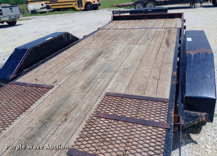 image for item DQ7142 2011 Finish Line tilt deck equipment trailer