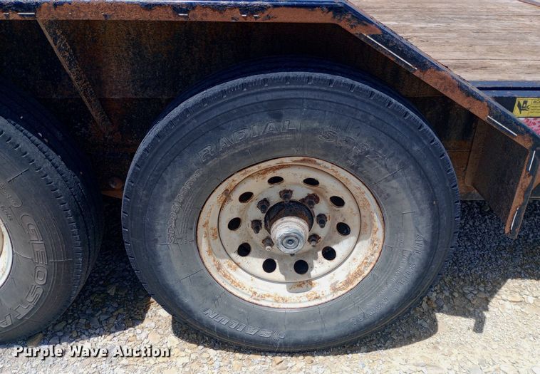 image for item DQ7142 2011 Finish Line tilt deck equipment trailer