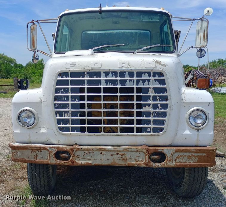image for item DQ7143 1980 Ford 7000 dump truck