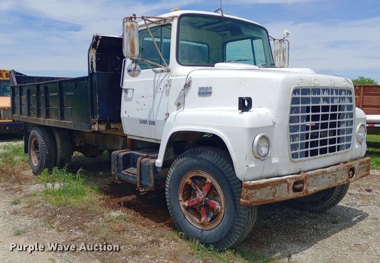 image for item DQ7143 1980 Ford 7000 dump truck