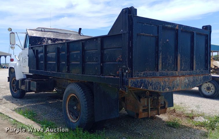 image for item DQ7143 1980 Ford 7000 dump truck