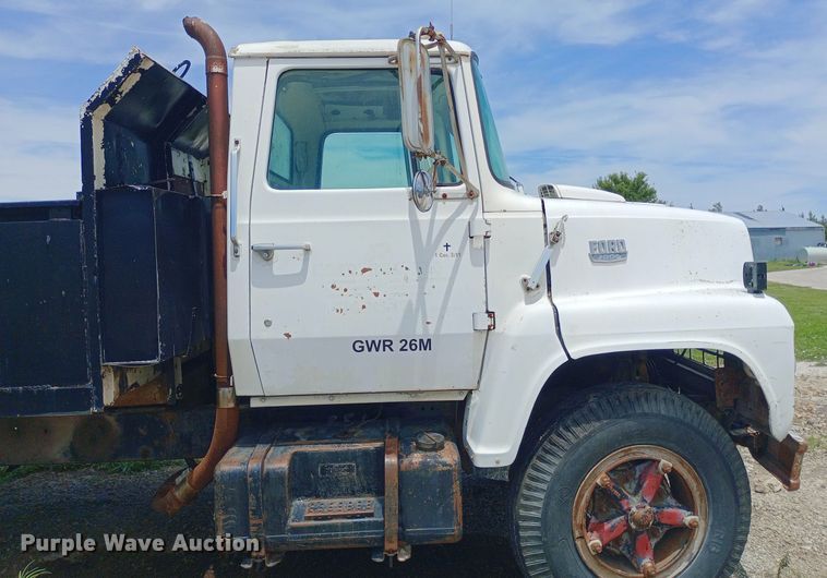 image for item DQ7143 1980 Ford 7000 dump truck