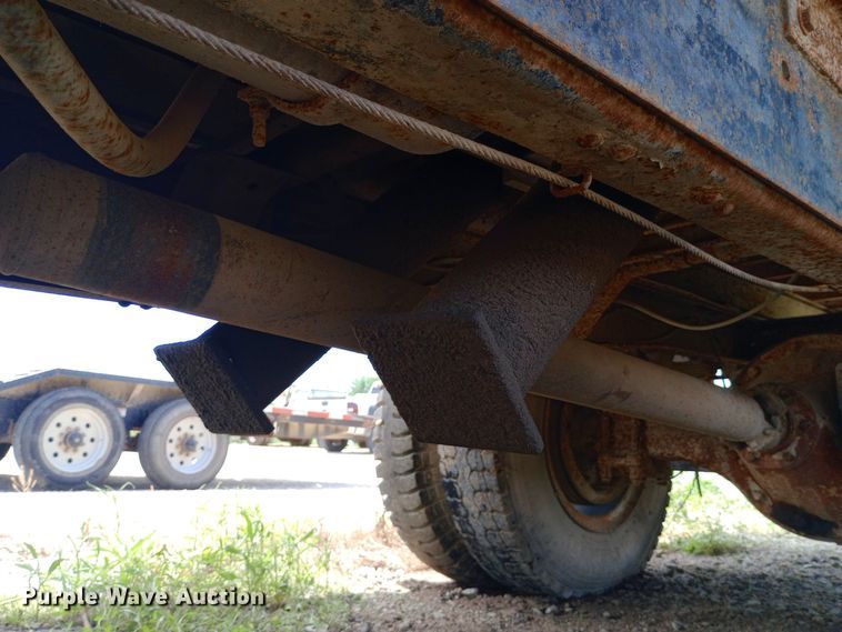 image for item DQ7143 1980 Ford 7000 dump truck