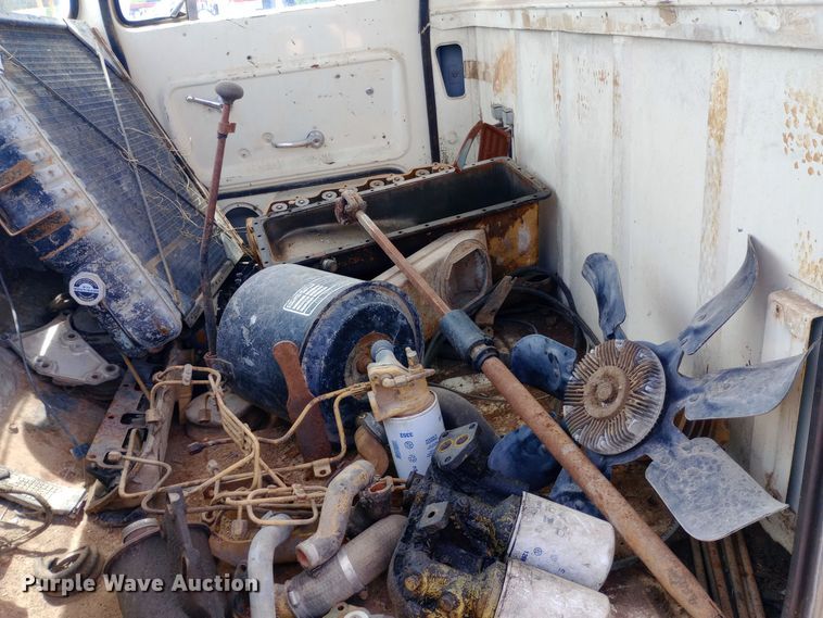 image for item DQ7143 1980 Ford 7000 dump truck