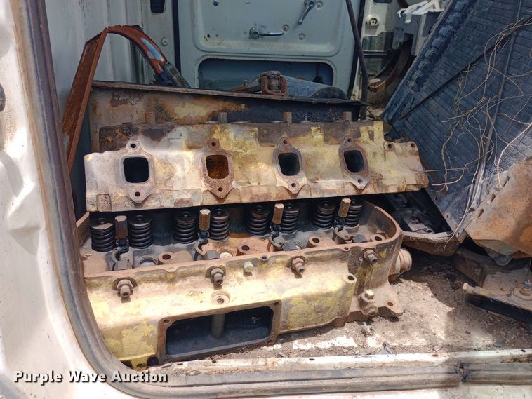 image for item DQ7143 1980 Ford 7000 dump truck