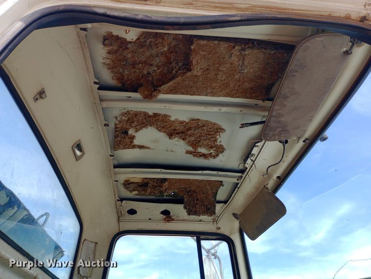 image for item DQ7143 1980 Ford 7000 dump truck