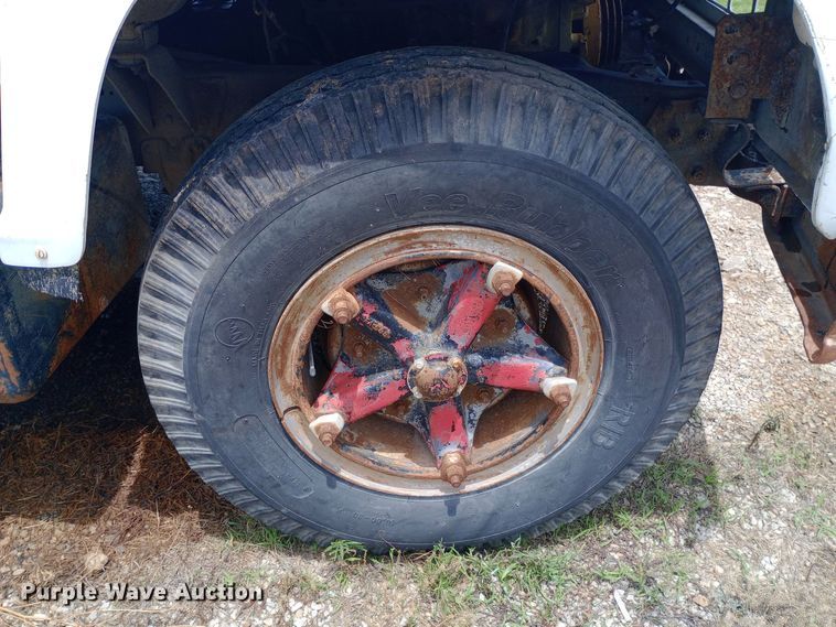 image for item DQ7143 1980 Ford 7000 dump truck