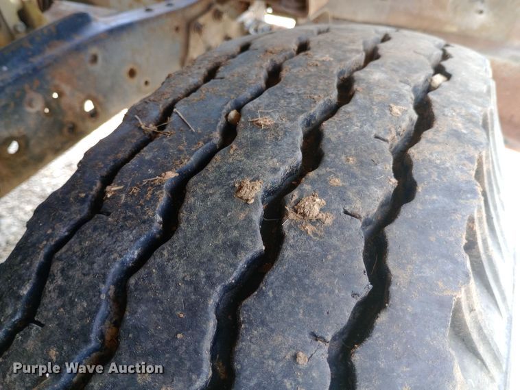 image for item DQ7143 1980 Ford 7000 dump truck