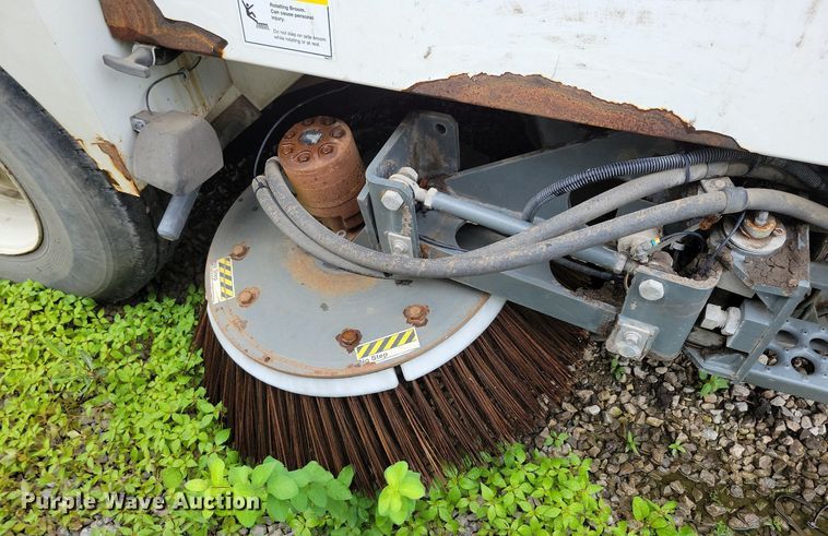 image for item DR4316 2007 Elgin  Pelican street sweeper