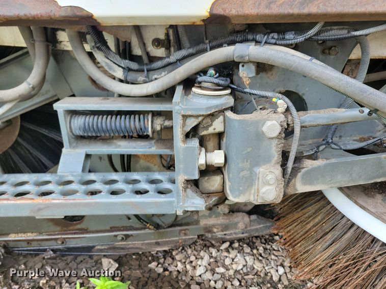 image for item DR4316 2007 Elgin  Pelican street sweeper