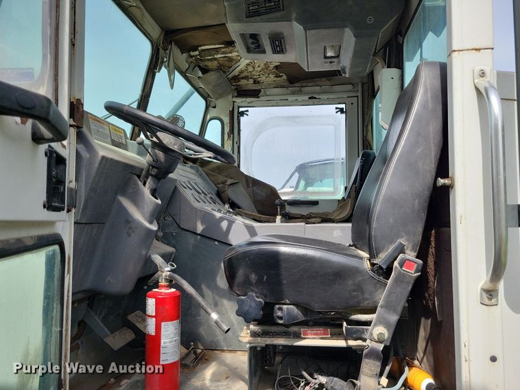 image for item DR4316 2007 Elgin  Pelican street sweeper