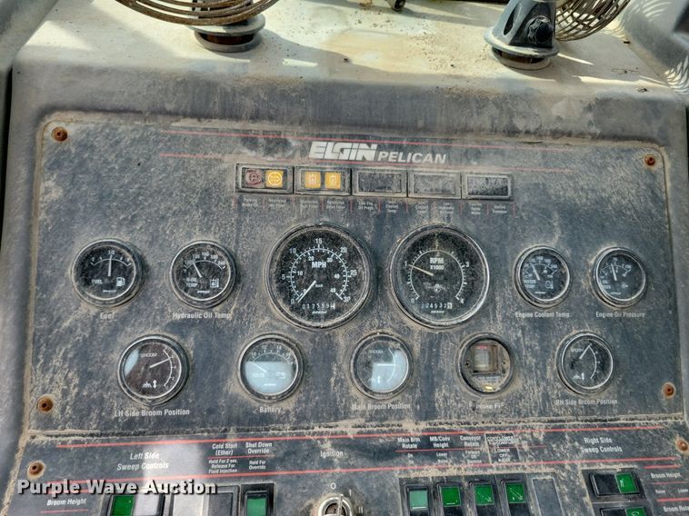 image for item DR4316 2007 Elgin  Pelican street sweeper