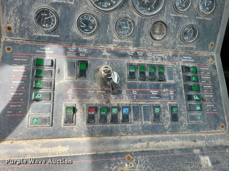 image for item DR4316 2007 Elgin  Pelican street sweeper