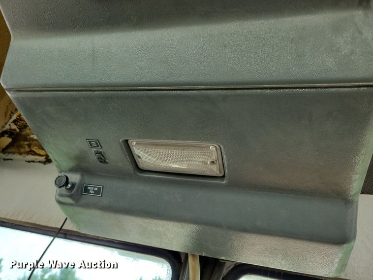 image for item DR4316 2007 Elgin  Pelican street sweeper