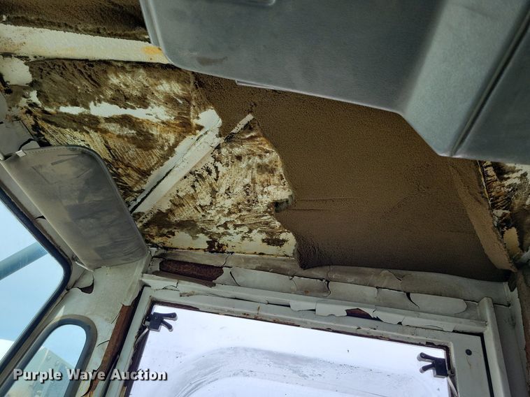 image for item DR4316 2007 Elgin  Pelican street sweeper