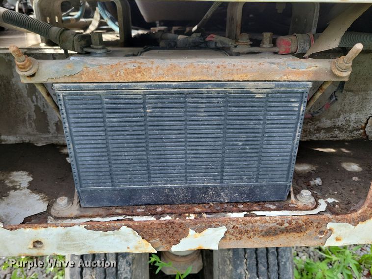 image for item DR4316 2007 Elgin  Pelican street sweeper