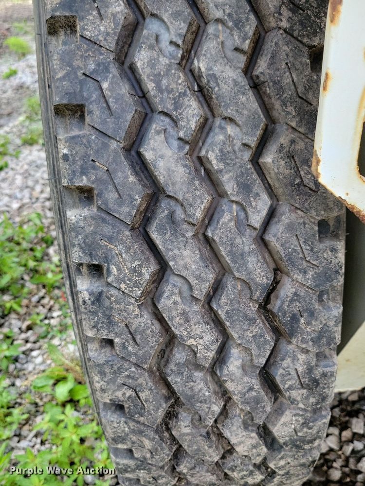 image for item DR4316 2007 Elgin  Pelican street sweeper