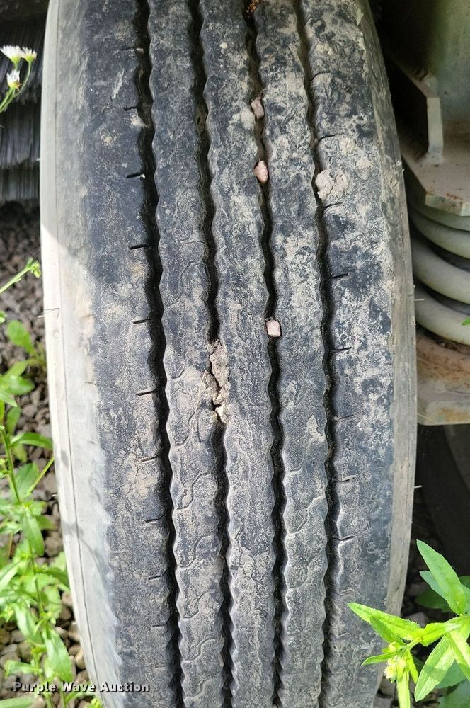 image for item DR4316 2007 Elgin  Pelican street sweeper