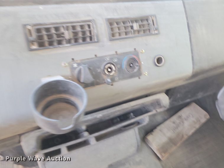 image for item DR8015 2001 Freightliner FL80 water truck